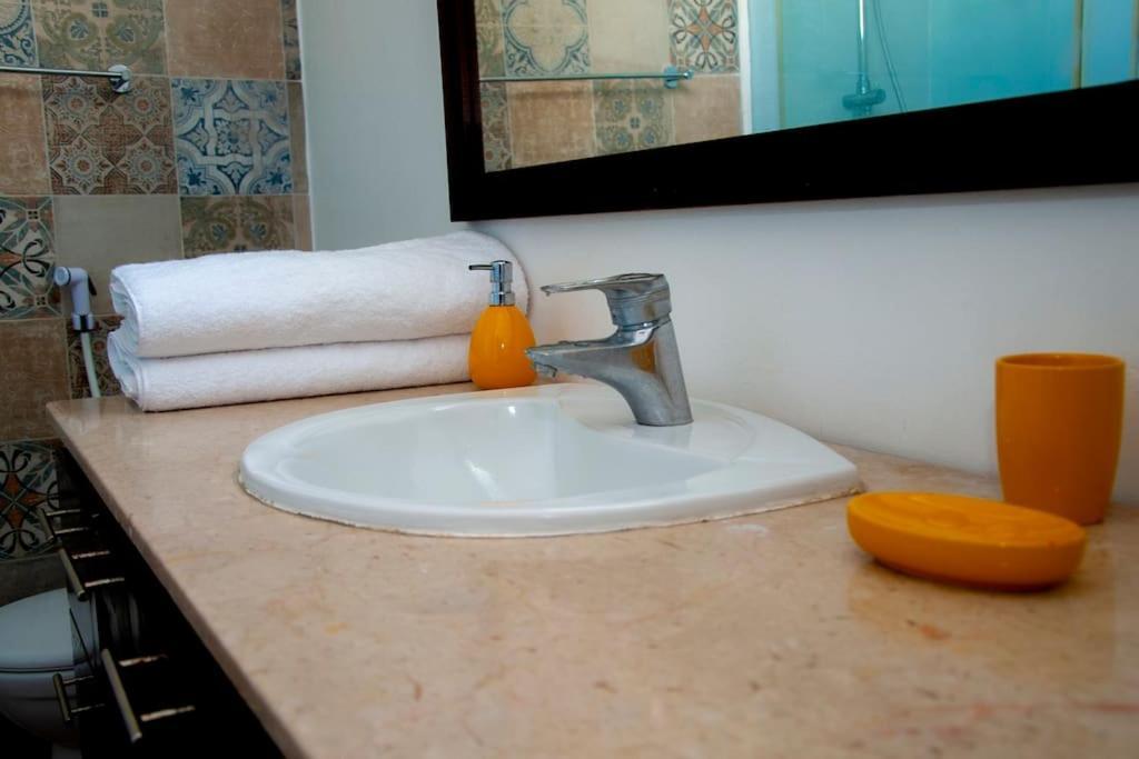 Charmant & Spacieux 2Chambres-5 Min Gare Agdal Rabat Esterno foto
