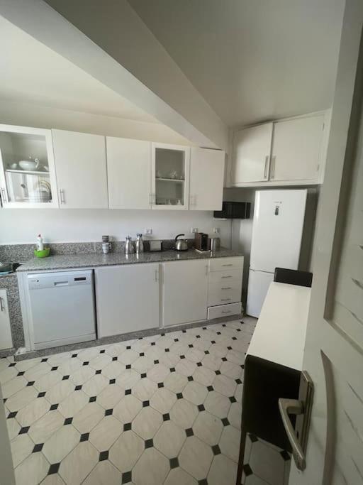 Charmant & Spacieux 2Chambres-5 Min Gare Agdal Rabat Esterno foto